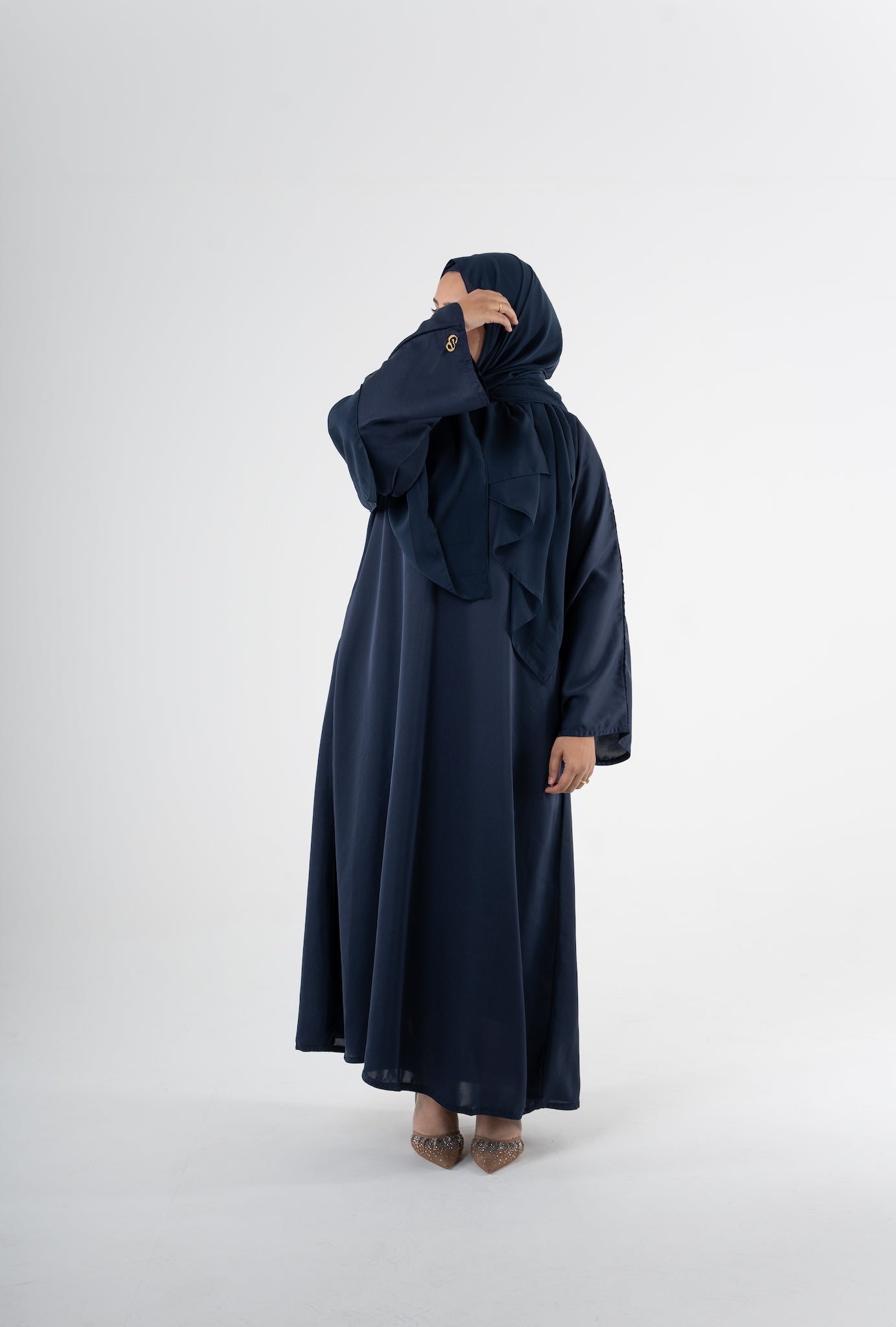 Premium Closed Nidha Abaya