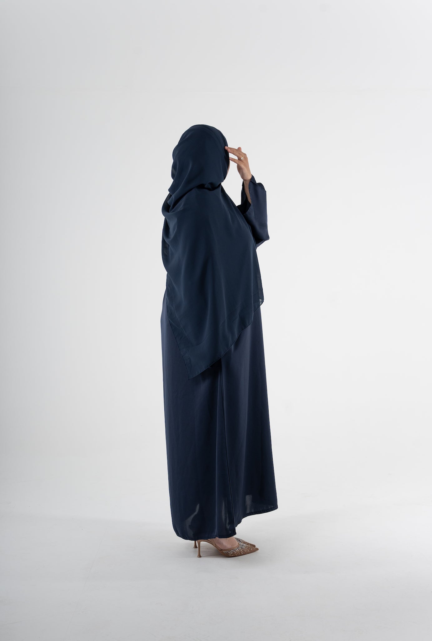 Premium Closed Nidha Abaya